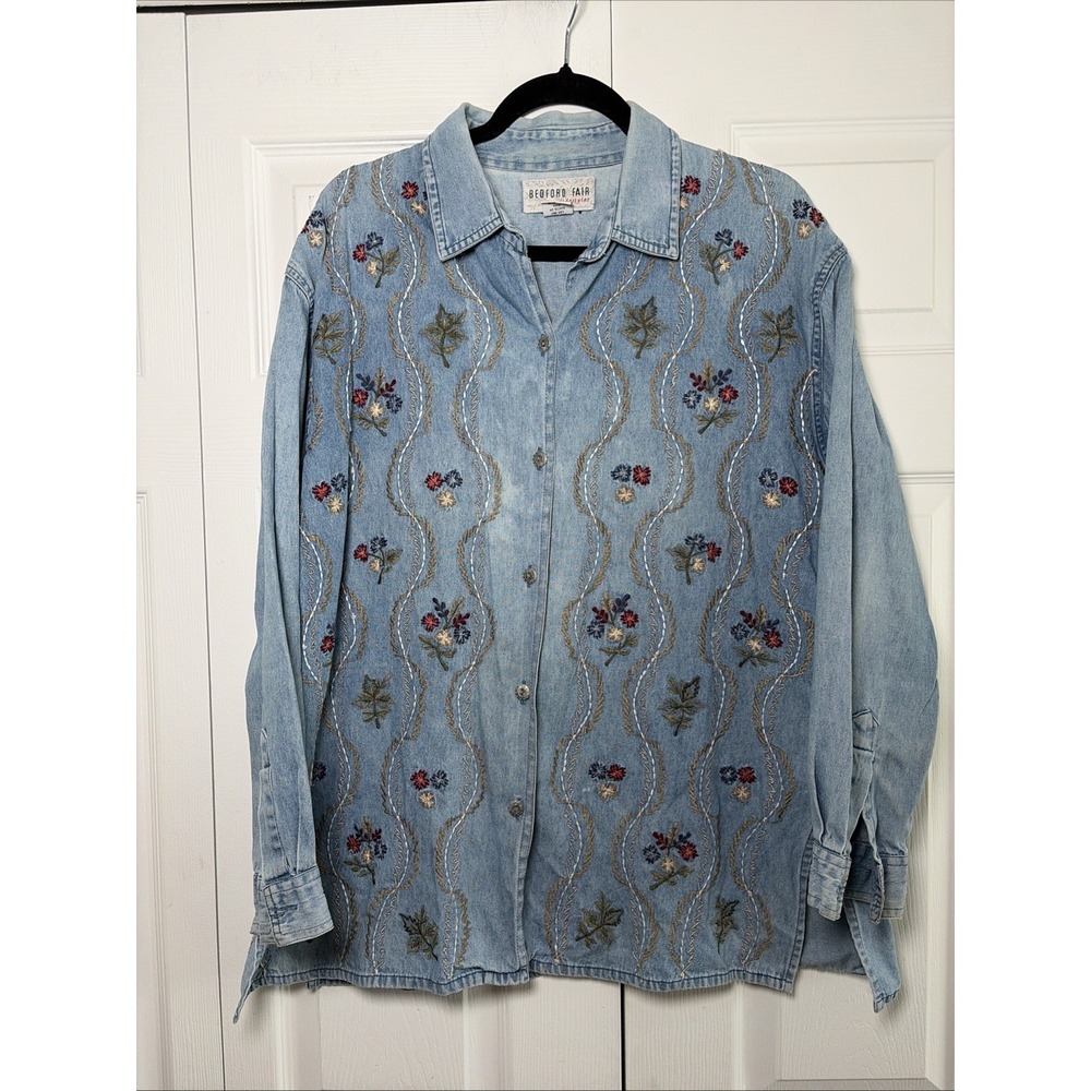 Bedford Fair Floral Embroidered Denim Button Down Size Large Blue Cotton Shirt